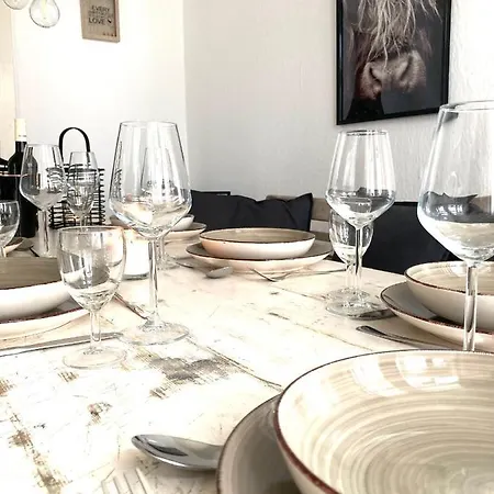 La Petite Maison Fachwerkhaus Am Rande Des Sauerlandes In Casa de Férias Warburg